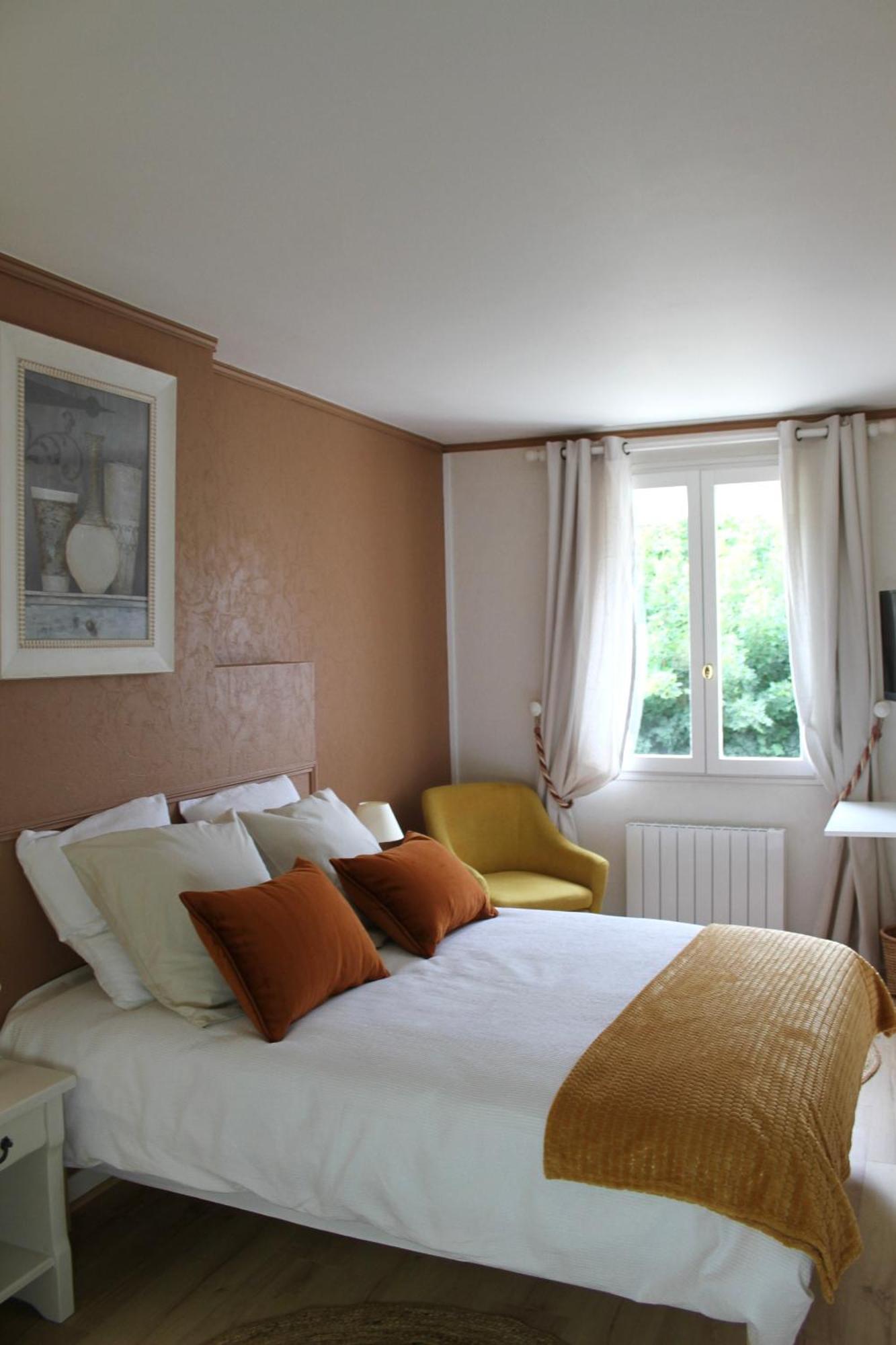 Chambres A La Maison Hermitage Aincourt Exterior foto