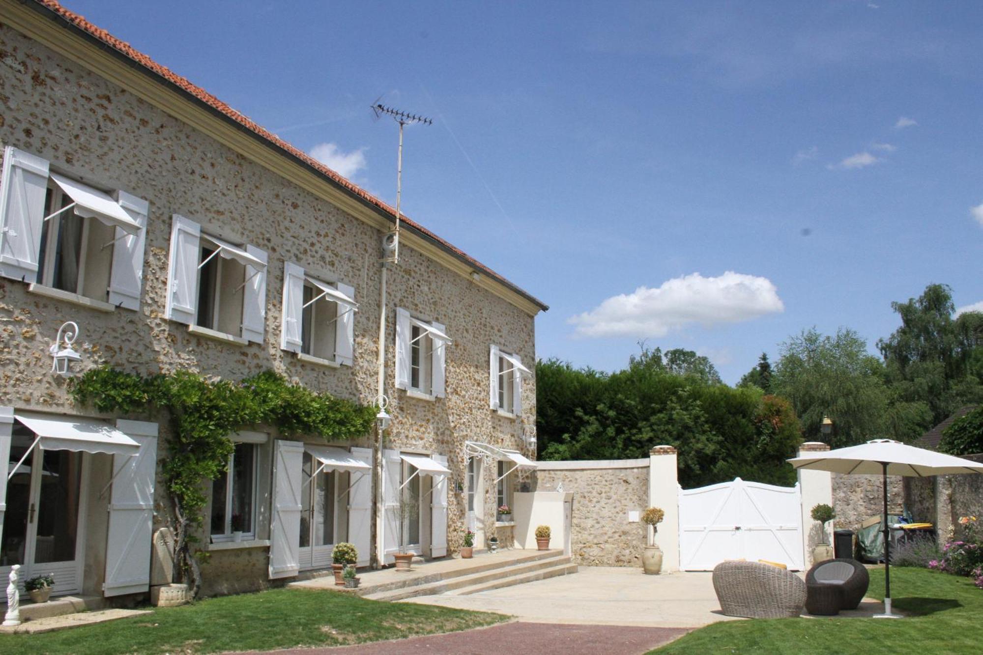 Chambres A La Maison Hermitage Aincourt Exterior foto
